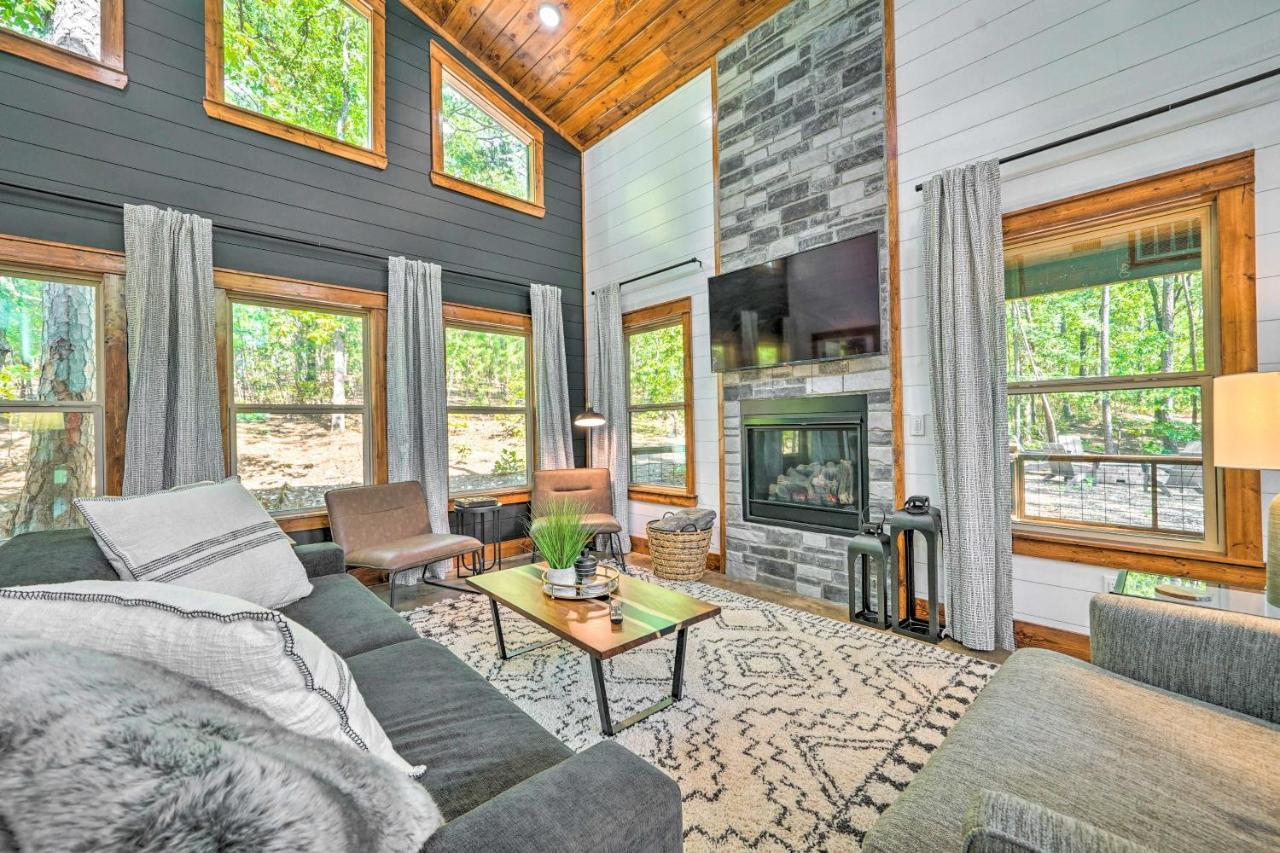 Chic Broken Bow Cabin With Hot Tub And Gas Grill! Ngoại thất bức ảnh