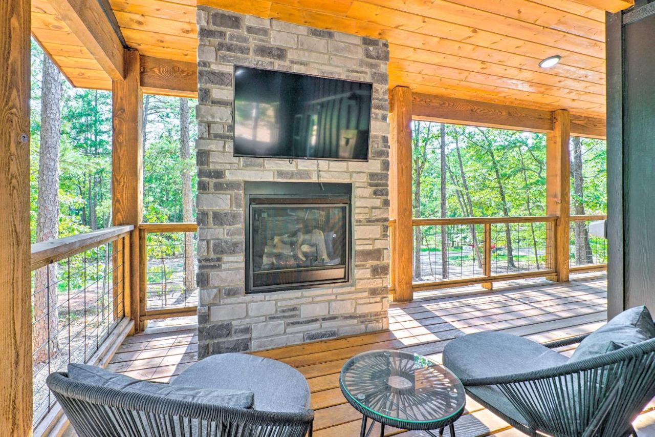 Chic Broken Bow Cabin With Hot Tub And Gas Grill! Ngoại thất bức ảnh