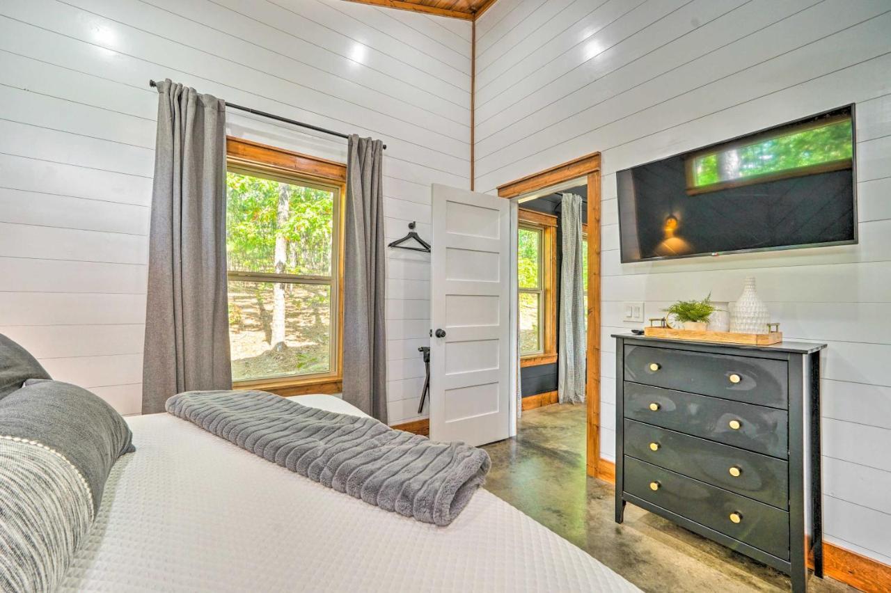 Chic Broken Bow Cabin With Hot Tub And Gas Grill! Ngoại thất bức ảnh