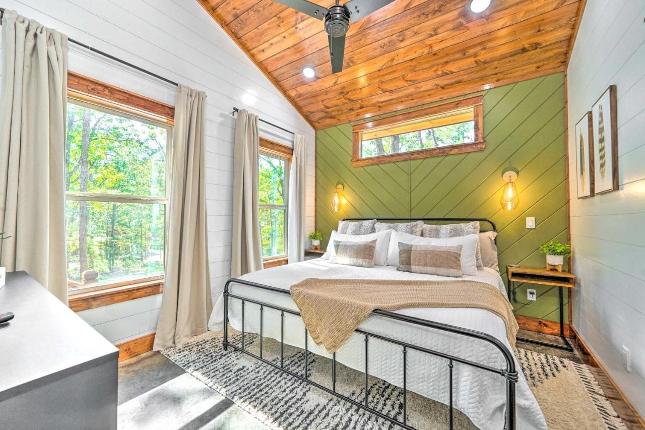 Chic Broken Bow Cabin With Hot Tub And Gas Grill! Ngoại thất bức ảnh