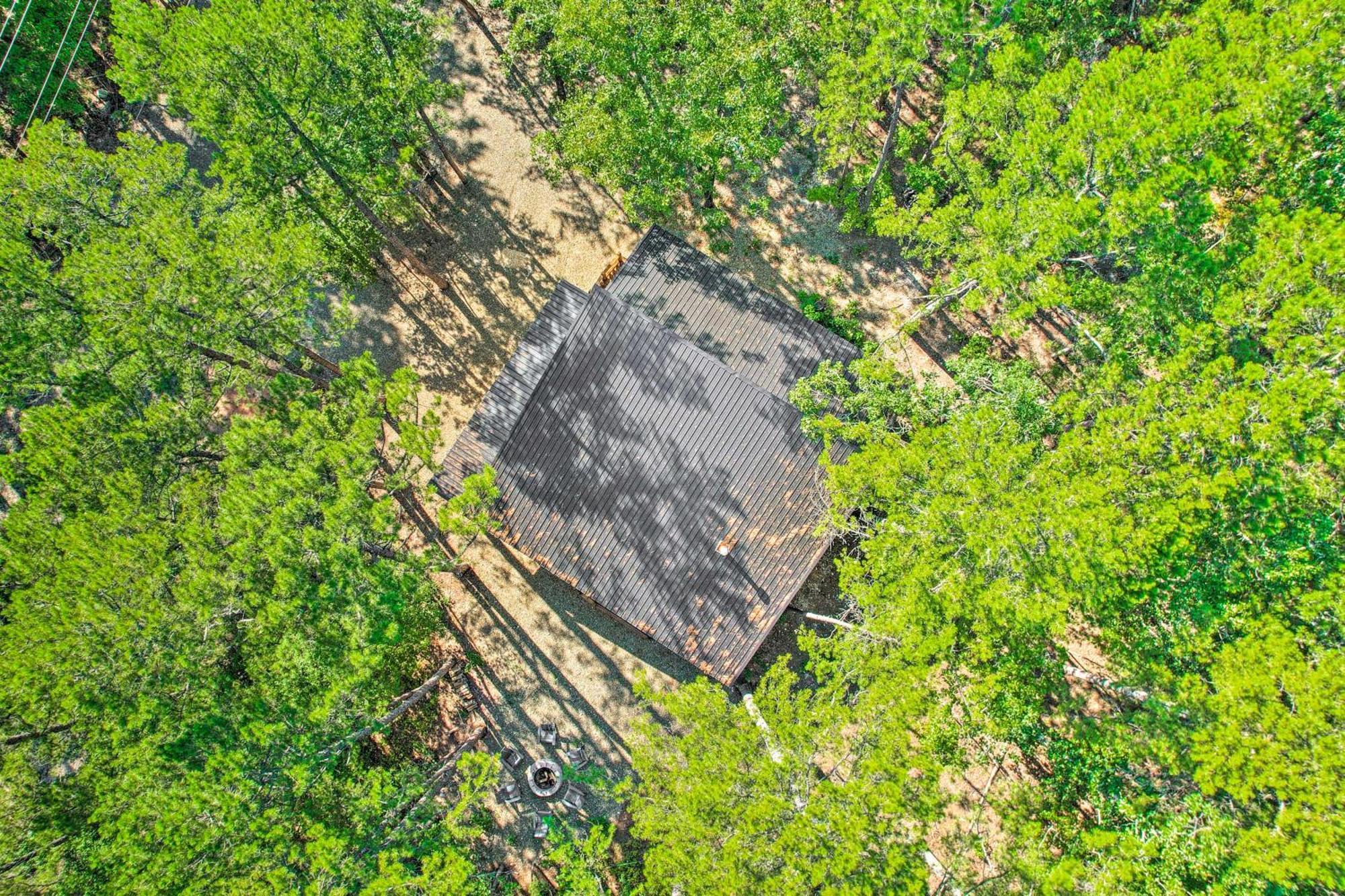 Chic Broken Bow Cabin With Hot Tub And Gas Grill! Ngoại thất bức ảnh