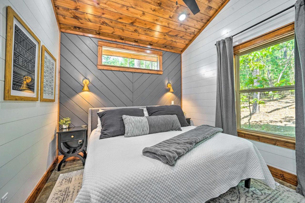 Chic Broken Bow Cabin With Hot Tub And Gas Grill! Ngoại thất bức ảnh